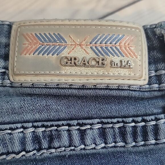 Grace in LA Light Blue Embroidered Bootcut Womens Size Waist 28 (Runs Small) - Picture 3 of 16